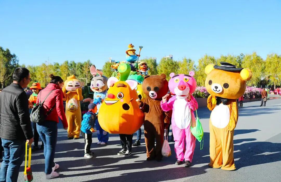 恒大世纪梦幻城五一免费来玩啦巡游狂欢舞蹈音乐捕鱼以及美食等赶紧