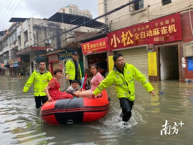 這十個暖心瞬間哪個戳中了你