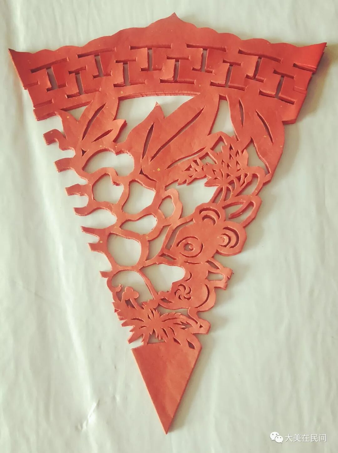 《幸福四中剪纸》第三章 第7节 六折剪大型团花