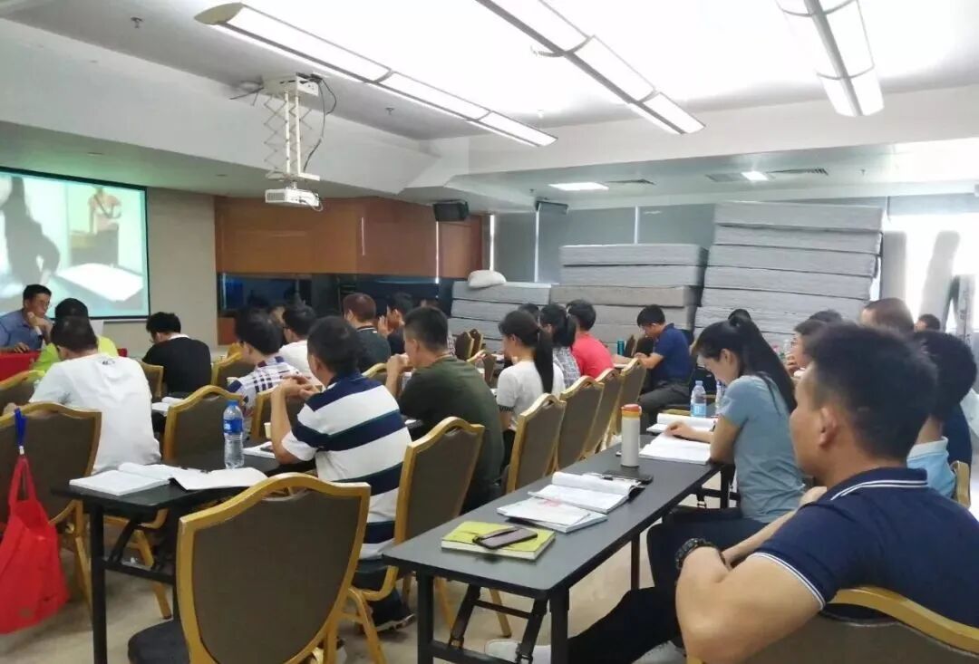 牵引椅怎么牵引颈椎牵引机（椅）_https://www.jmylbn.com_新闻资讯_第4张