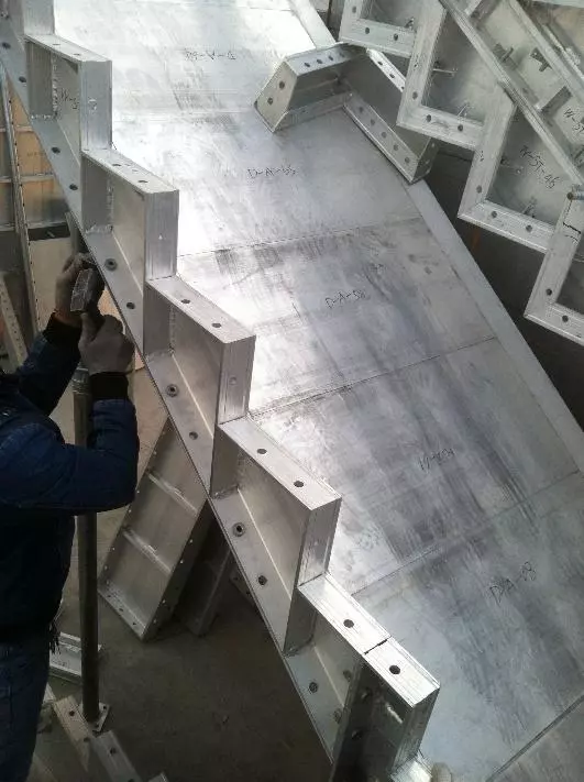 鋁模板體系全過程施工技術交底圖解，從測量放線到模板拆除
