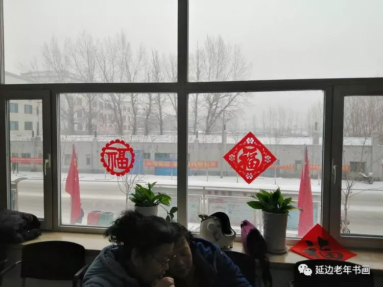 吉林省延吉市开启迎新年、送春联活动 吉林省延吉市开启迎新年、送春联活动