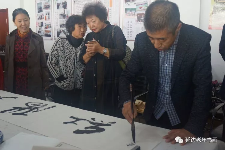 吉林延边老年书画研究会第十三个分会成立并成功举办第一次书画展《翰墨飘香 礼赞中国》 吉林延边老年书画研究会第十三个分会成立并成功举办第一次书画展《翰墨飘香 礼赞中国》
