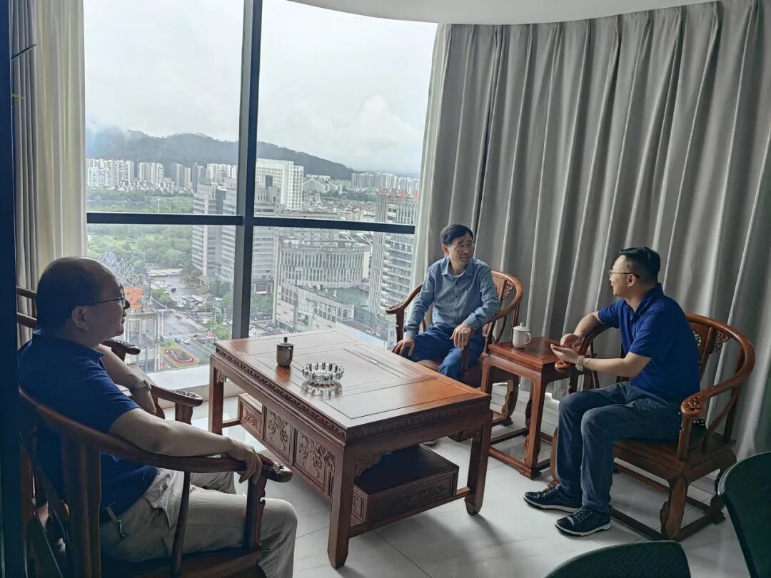 黃山市工商聯(lián)為執(zhí)委企業(yè)授牌