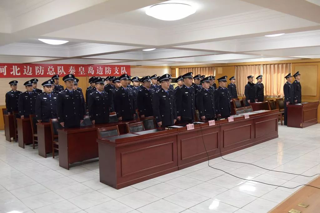 公安邊防部隊官兵集體退出現役,2019年1月1日起,正式換著人民警察制服