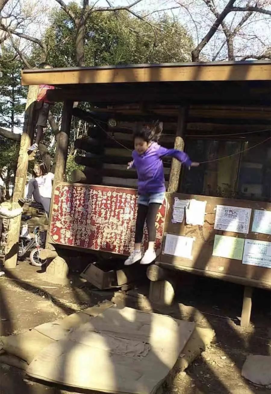 从小送孩子到“危险公园”锻炼自信心：日本家长安全教育的启发