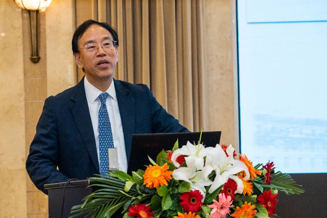 姜保国院士作学术报告