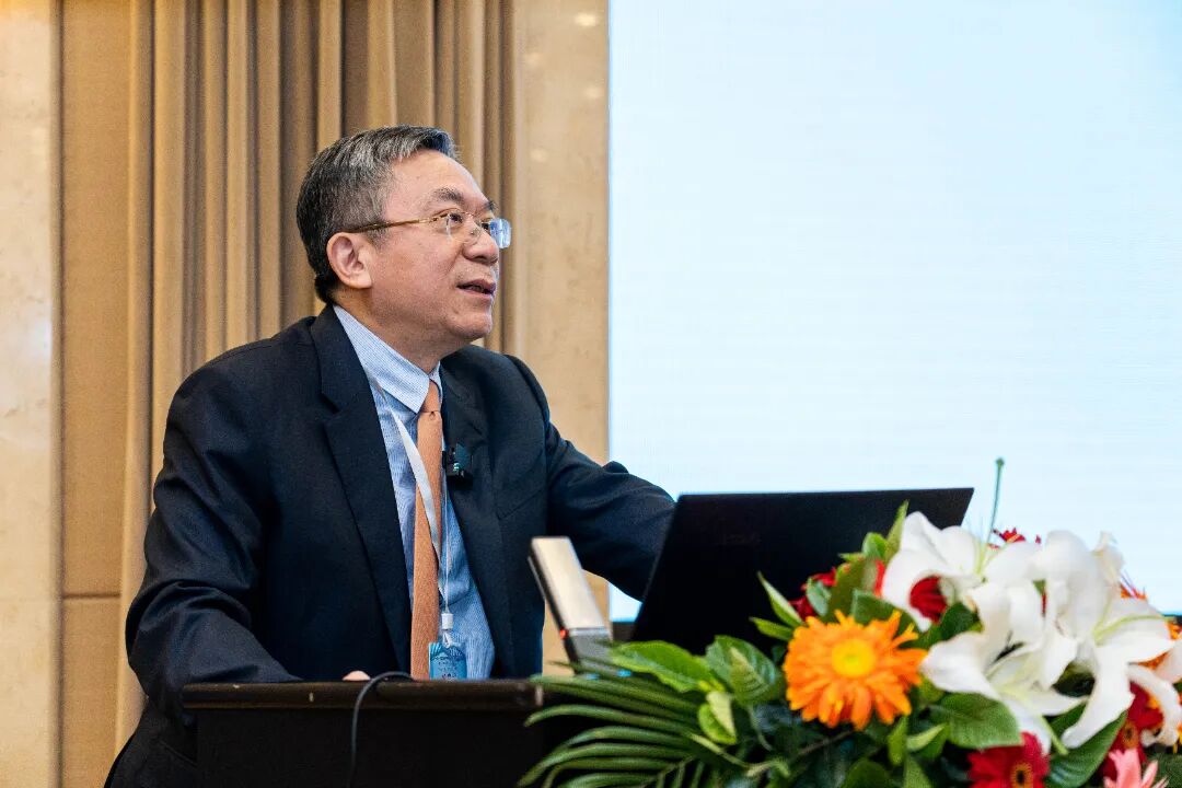 黄晓军所长作学术报告