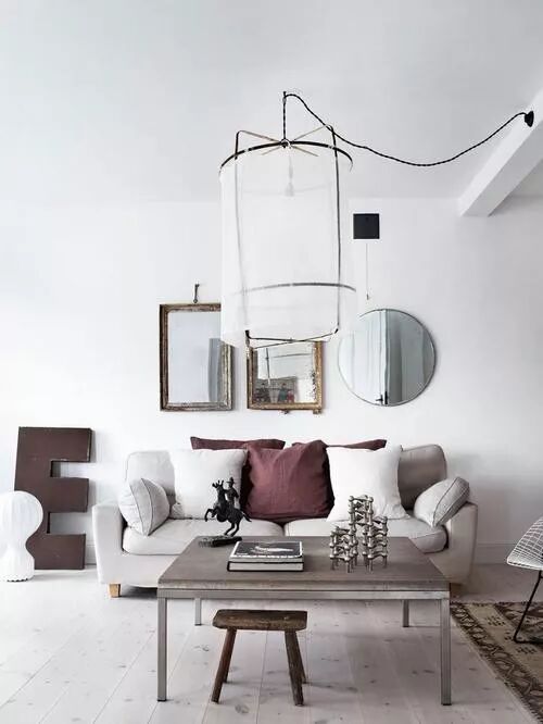 白地板要如何搭配，才能更好地衬托家具和整体风格？