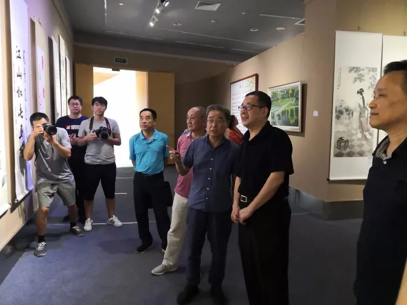 “庆祝中华人民共和国成立70周年江西省老年书画作品展”隆重开幕 新闻报道六则 “庆祝中华人民共和国成立70周年江西省老年书画作品展”隆重开幕 新闻报道六则