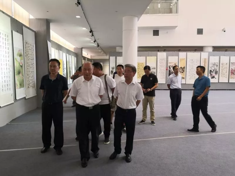 “庆祝中华人民共和国成立70周年江西省老年书画作品展”隆重开幕 新闻报道六则 “庆祝中华人民共和国成立70周年江西省老年书画作品展”隆重开幕 新闻报道六则