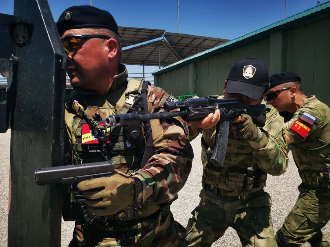 我是特种兵国际勇士训练营_特种部队勇士学校_国际特种兵勇士学校