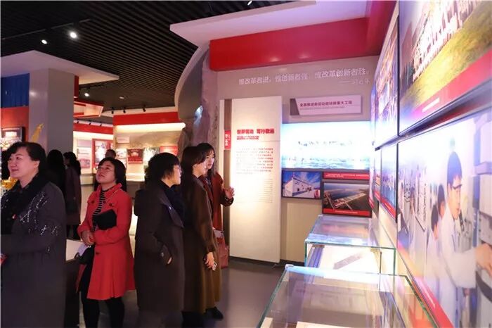 ��������̨��ί��չ�����к�ɫ�������⵳�ջ