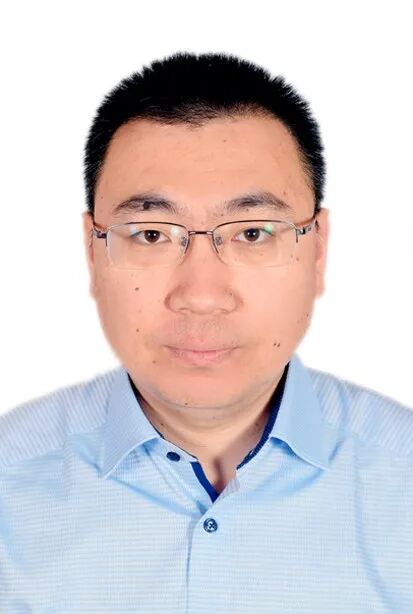 胶东在线石一鸣荣获第十五届烟台十大杰出青年提名奖和单项奖