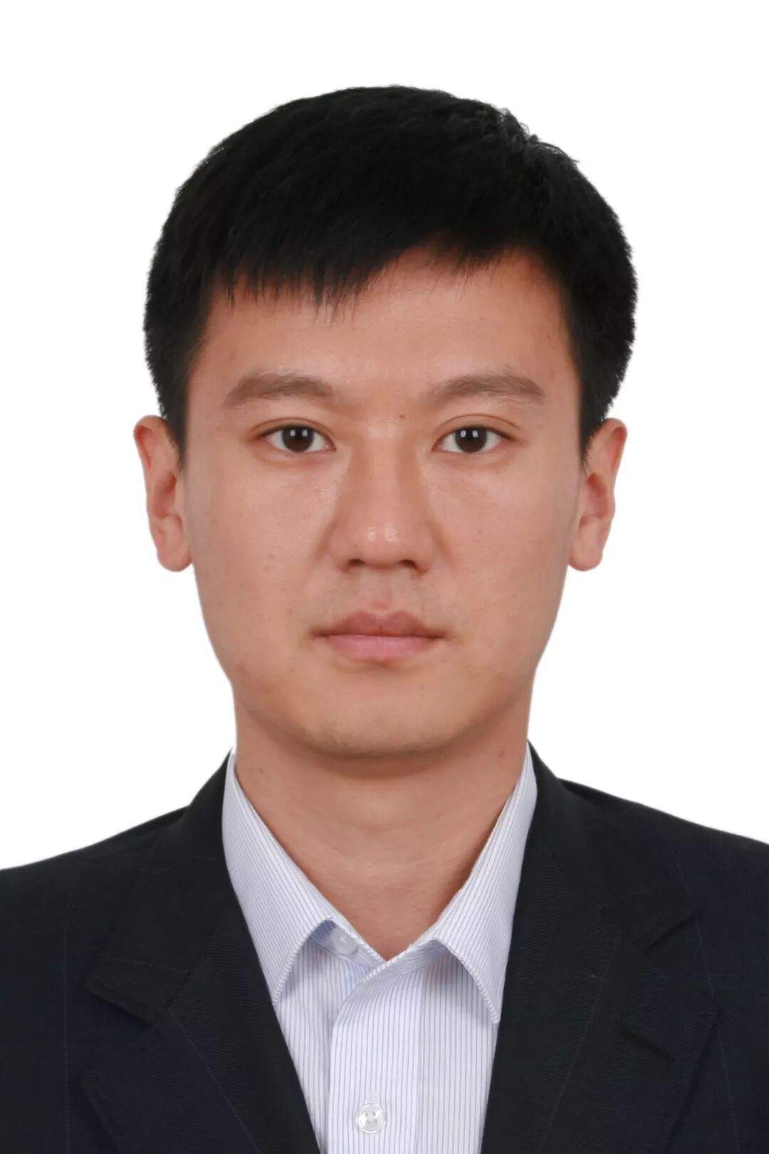 胶东在线石一鸣荣获第十五届烟台十大杰出青年提名奖和单项奖