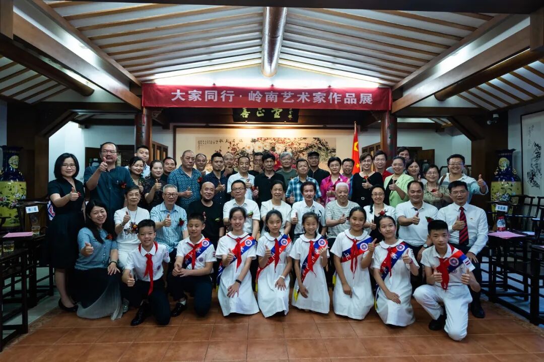 儿童节来临大家同行岭南艺术家作品展走进广州东山培正小学
