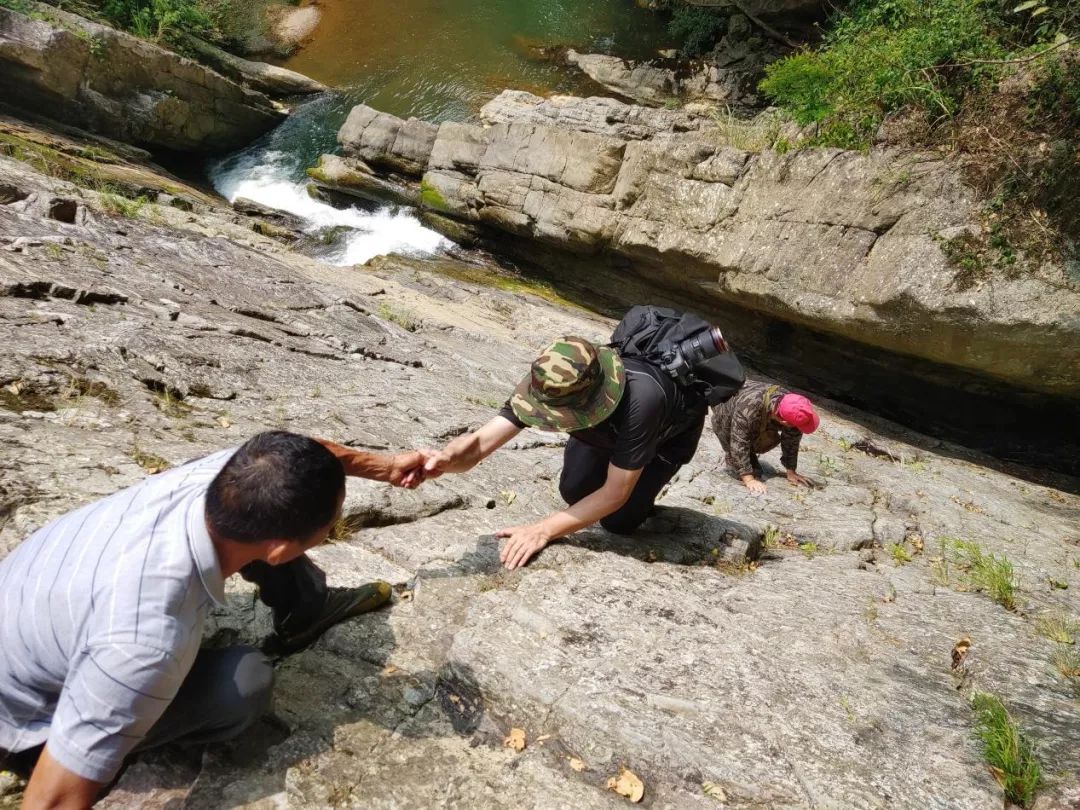 美炸！柳州附近竟藏著一個神秘景點「石中河」！還有清涼瀑布… 旅遊 第23張