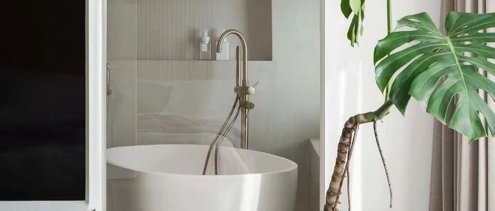 越来越多人卫生间都不通铺瓷砖了，开始加点这个