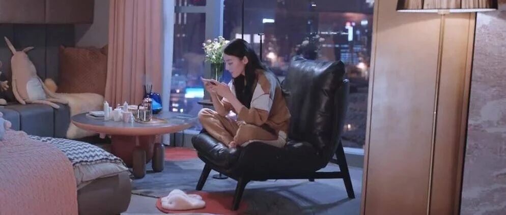 《你是我的荣耀》：迪丽热巴式女明星的上海外滩300㎡大平层，也太壕了吧