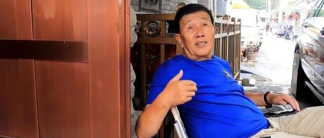 北京独居大爷1300平米豪宅曝光：30岁捡垃圾，如今活得有多「野」？