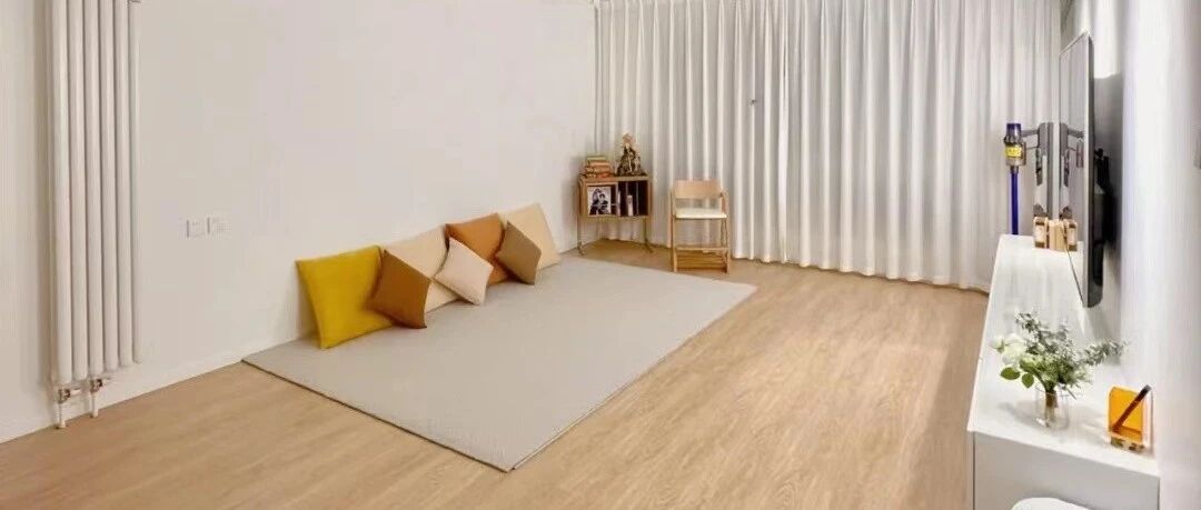 二胎妈妈的96㎡极简三居室，不买沙发、断舍离“空无一物”，清爽又好看！