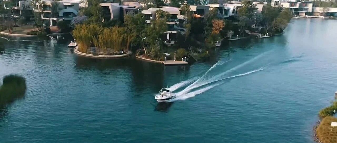 成都1.5亿豪宅火了！一套厨具100万，交通工具是游艇：我又膨胀了