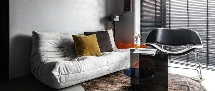 经典黑白灰+开放式布局，他家57㎡小两居从客厅美到卧室！