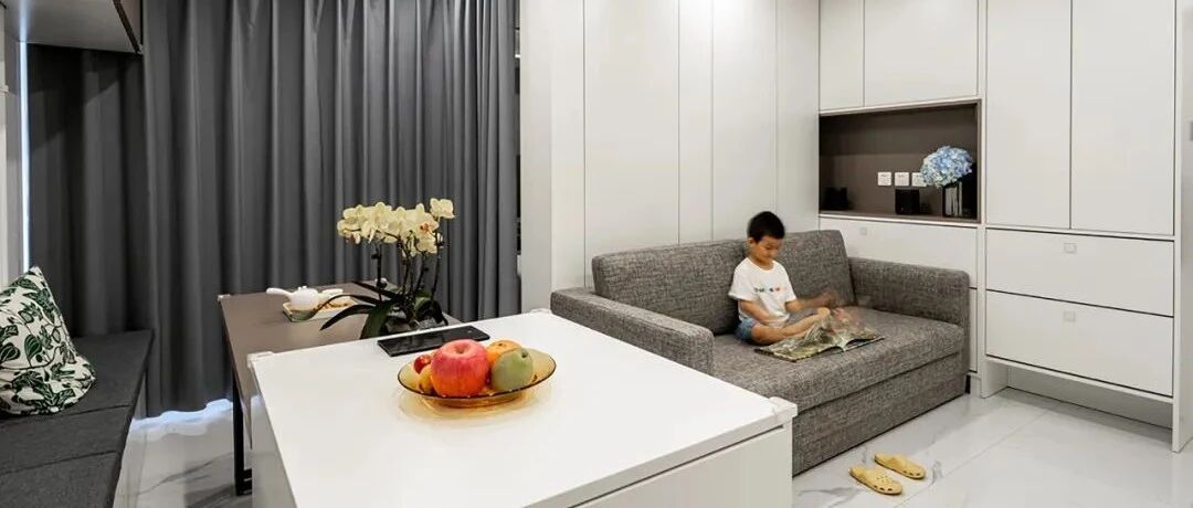 北京三代人挤58㎡一居，却宽敞得不像话！客厅藏卧室、睡觉不同床：其他小户型都弱爆！