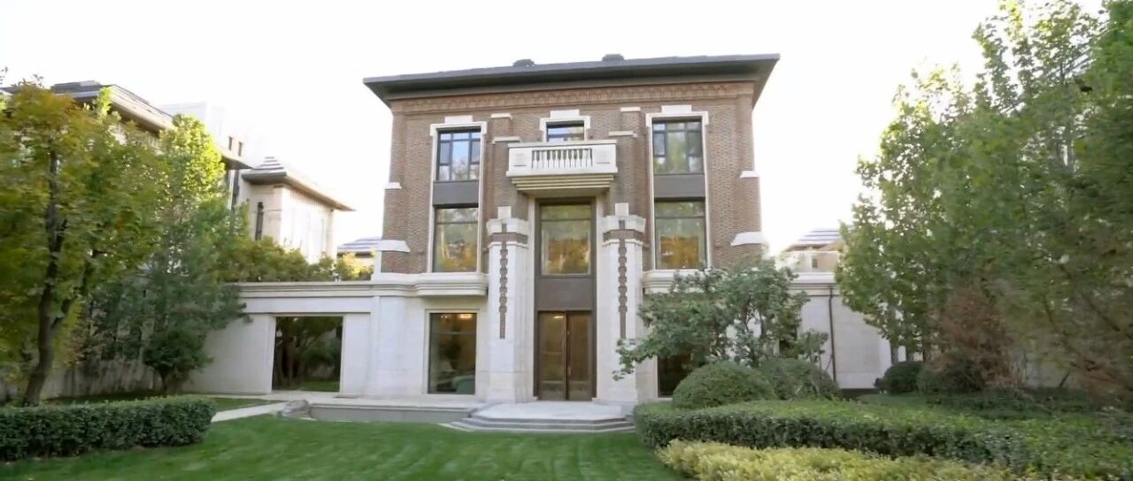 北京2.2亿豪宅曝光！清洁费10万，卧室堪比二环一套房，千万网友：看完我膨胀了！