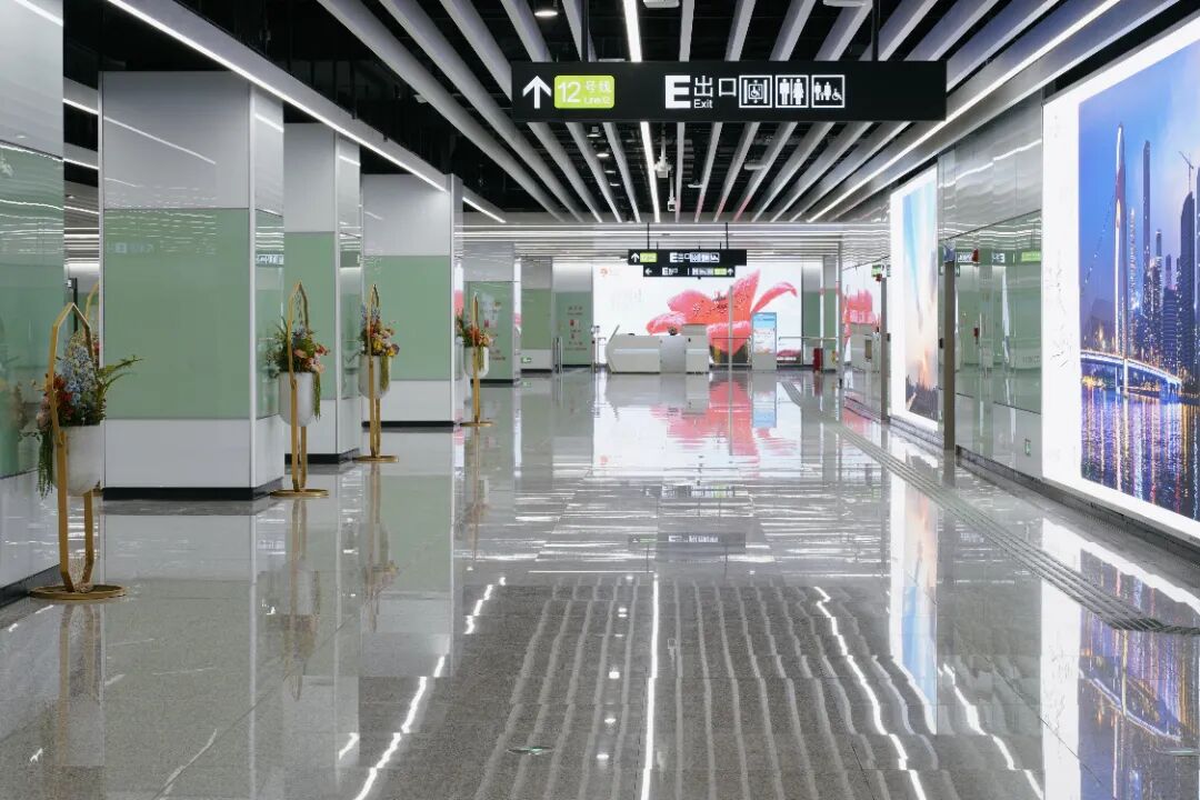 十二号线赤岗站。通讯员 袁彦昌 摄