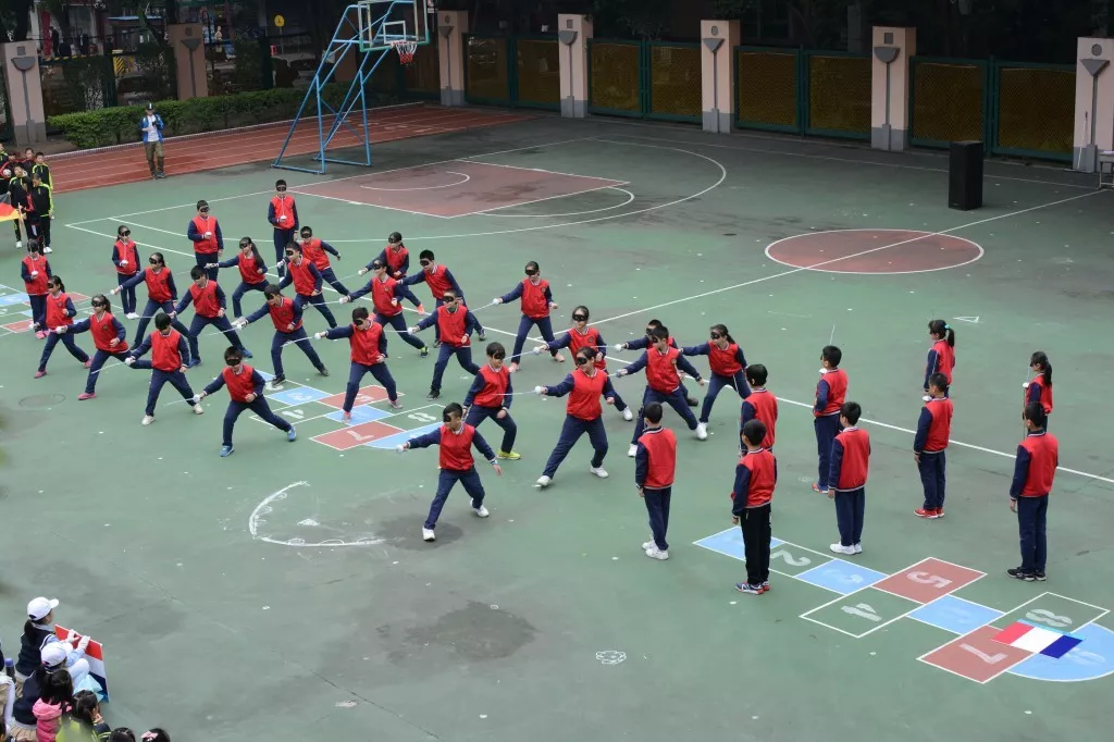健康是生命的基石、运动是生命的源泉、快乐是生命的花朵 ——信孚祥景小学体育节暨运动会报道 健康是生命的基石、运动是生命的源泉、快乐是生命的花朵 ——信孚祥景小学体育节暨运动会报道