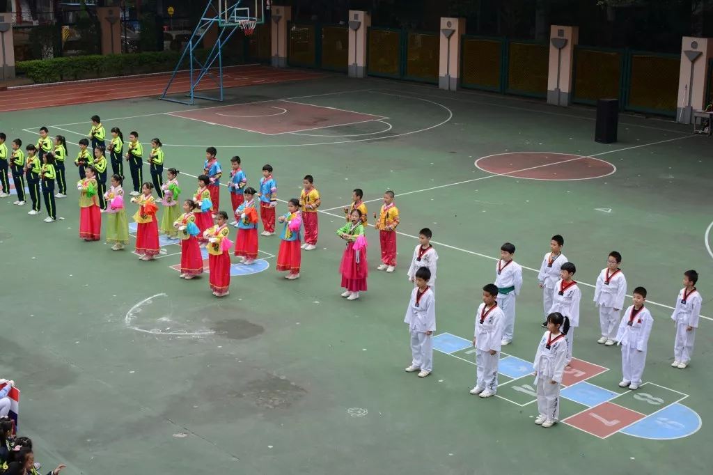 健康是生命的基石、运动是生命的源泉、快乐是生命的花朵 ——信孚祥景小学体育节暨运动会报道 健康是生命的基石、运动是生命的源泉、快乐是生命的花朵 ——信孚祥景小学体育节暨运动会报道