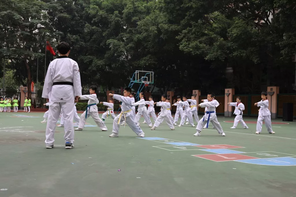 健康是生命的基石、运动是生命的源泉、快乐是生命的花朵 ——信孚祥景小学体育节暨运动会报道 健康是生命的基石、运动是生命的源泉、快乐是生命的花朵 ——信孚祥景小学体育节暨运动会报道