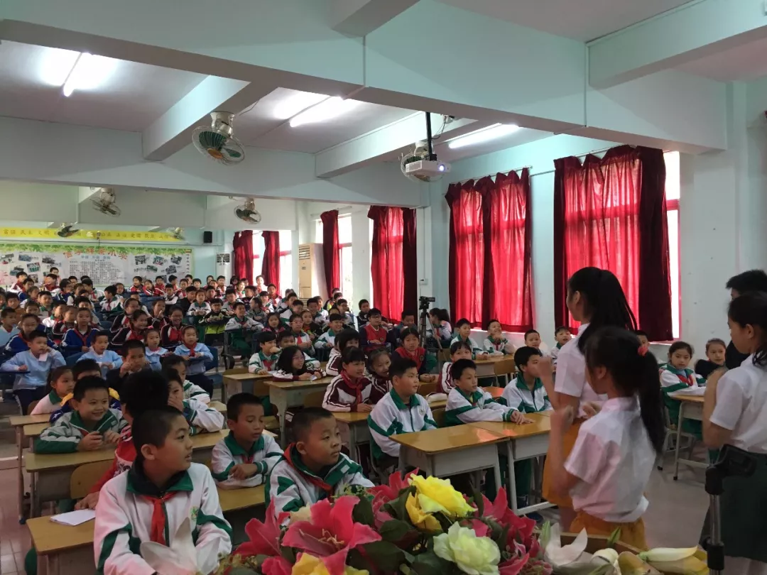给孩子一个舞台,立孩子一生德行,展孩子一身才华——祥景小学第八届名生大讲坛风采 给孩子一个舞台,立孩子一生德行,展孩子一身才华——祥景小学第八届名生大讲坛风采