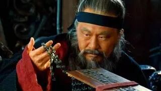 孔融让梨是几岁_孔融该不该让梨台词_孔融让不让梨