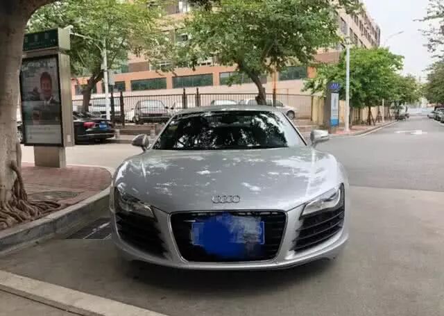 小夥買輛十年車齡的二手奧迪r8 朋友聽到報價後唏噓了半天 尋夢新聞