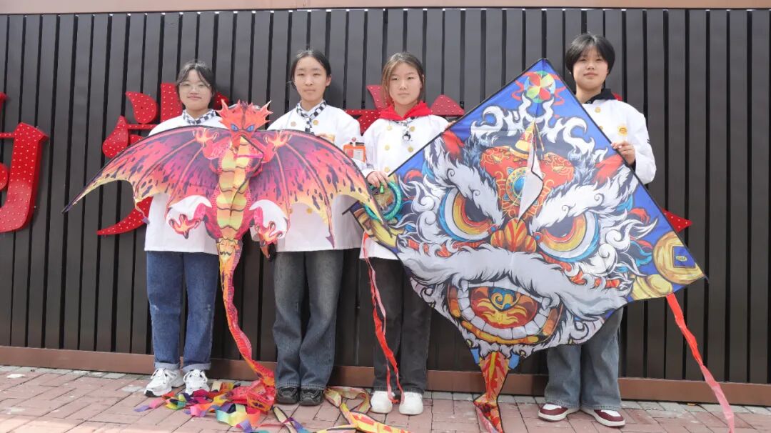 青春飞扬手绘梦想安徽新东方烹饪高级技工学校风筝节活动