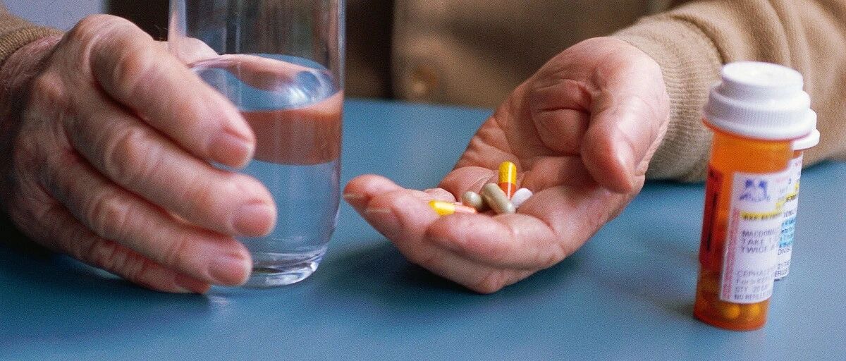 早读 | 氯吡格雷究竟能不能与质子泵抑制剂联用？