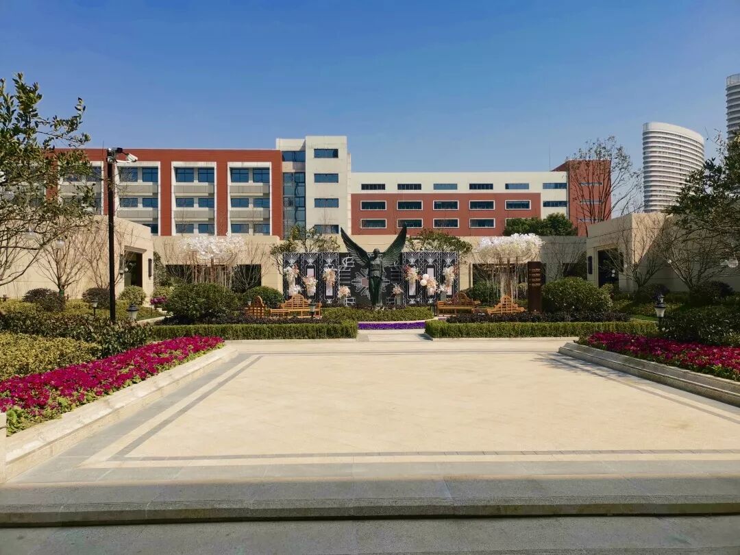 新北万达自建幼儿园新北售价待定新城樾隽中央目前已经公开的售楼处
