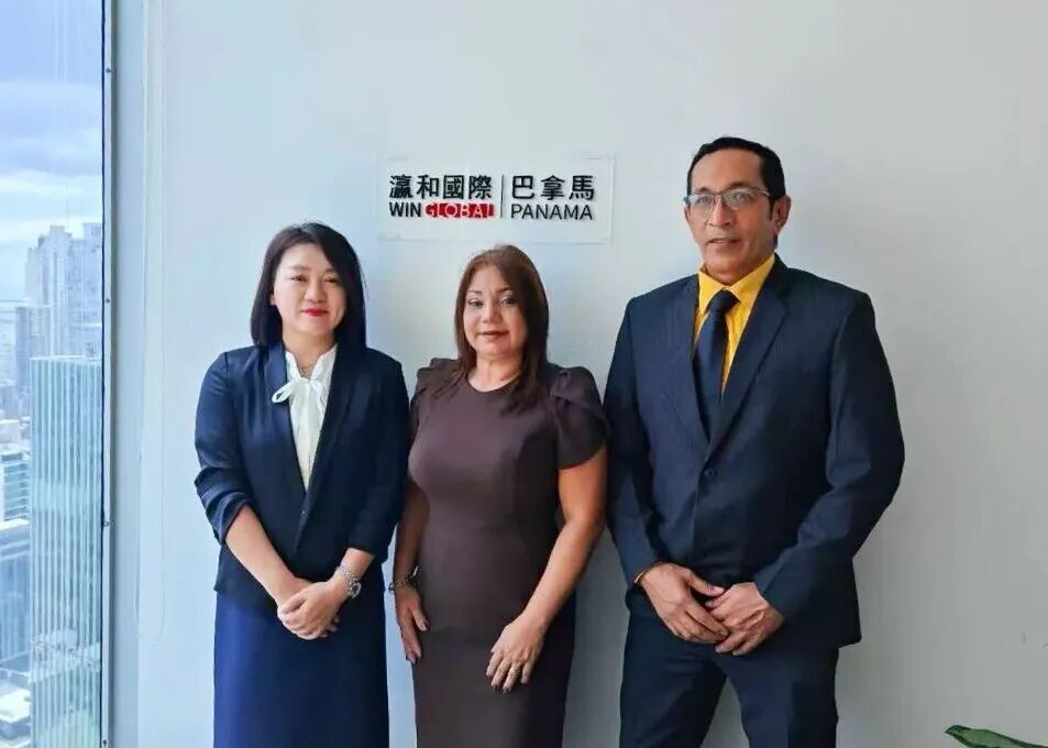 三人合照·1.jpg