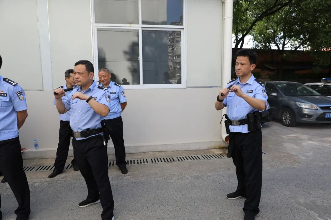 下基层上一线青山湖公安分局举行万警千车下基层活动岗前培训