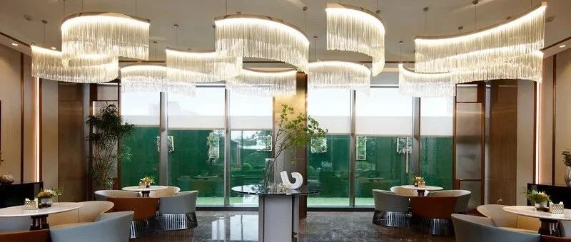 “新奢华主义美学”    一座五星级售楼处