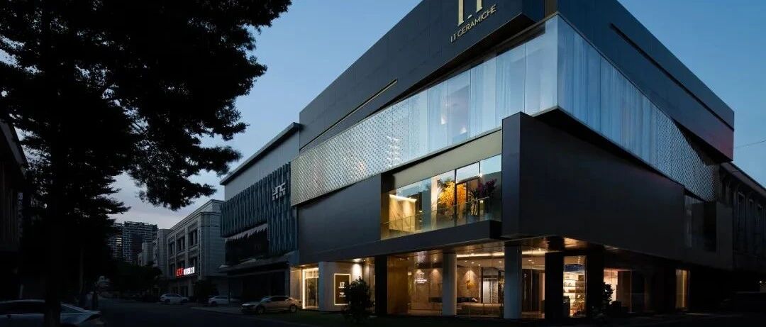 极致轻奢—悬浮于空中的“魔方”