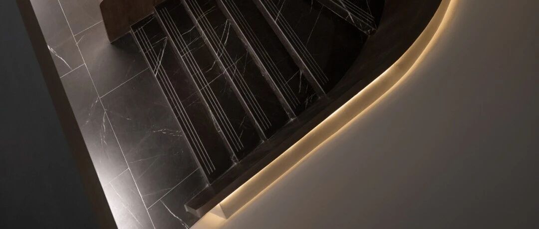 唐忠汉新作 · 1368m² 会所，纯粹之境