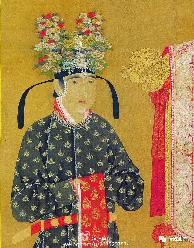 宋仁宗皇后像中头戴花冠的宫女