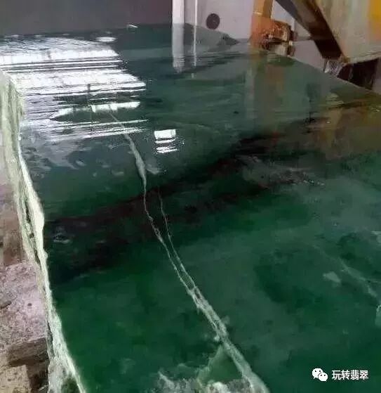 碧玉手镯2万价格的图片_和田玉碧玉手镯价格_和田碧玉手镯价格