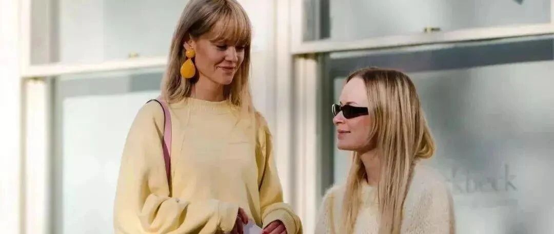 2021年开春，你穿毛衣+阔腿裤的样子，真的时髦炸了！