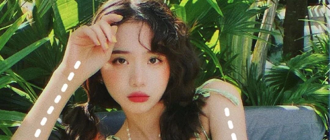 夏季搭配攻略：一秒吸睛的氛围感大片，这么拍刷爆朋友圈！