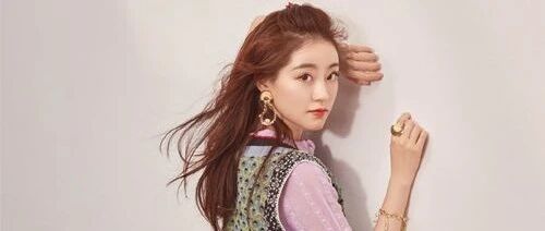 日系慵懒风果然比较迷人！衬衫穿得很有感觉