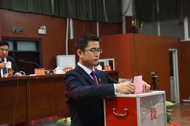 热烈庆祝郑州树青医学中等专业学校工会第一届会员代表大会第一次全体会议顺利召开！